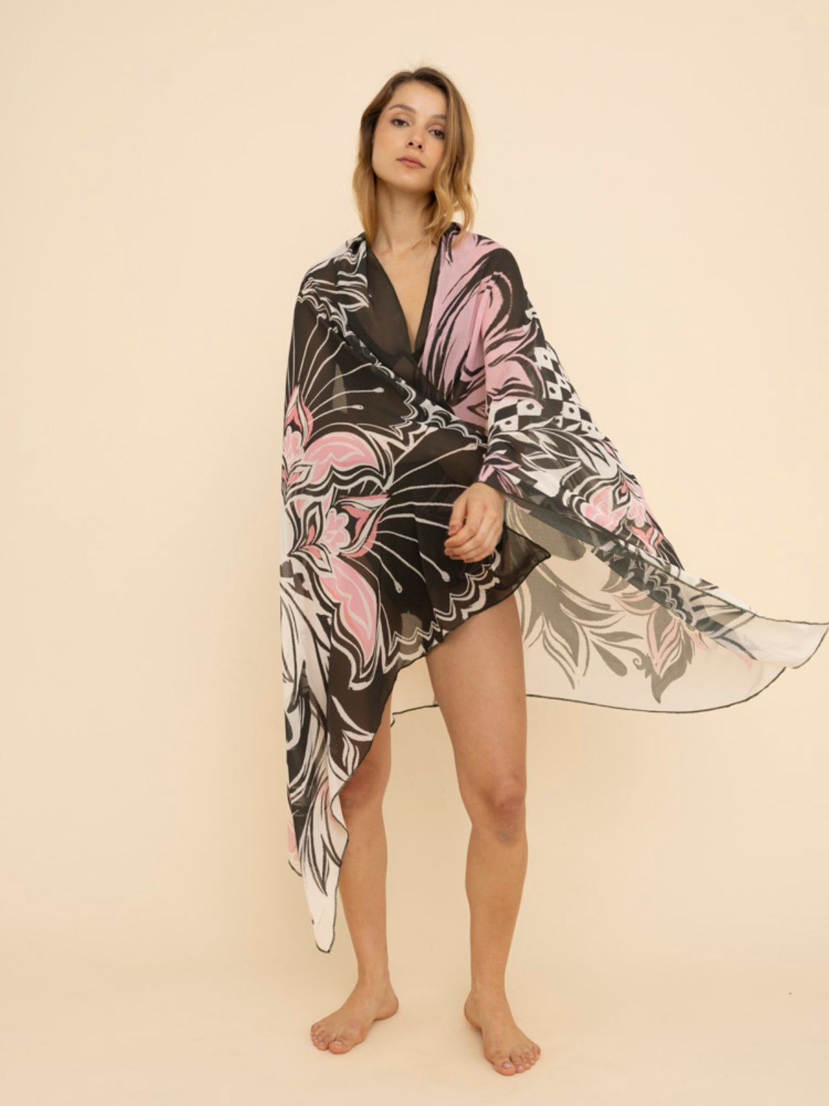 Pareo Bazaar combinado con bikini.